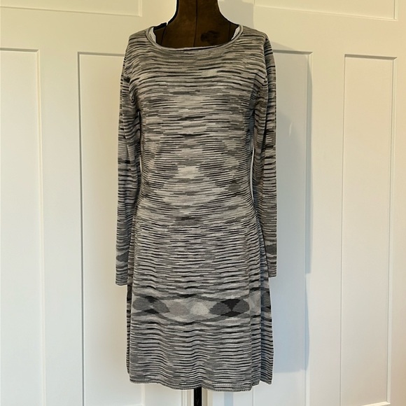 NWT ethyl sweater dress size medium grey and white long sleeve thin round neck - Picture 1 of 14